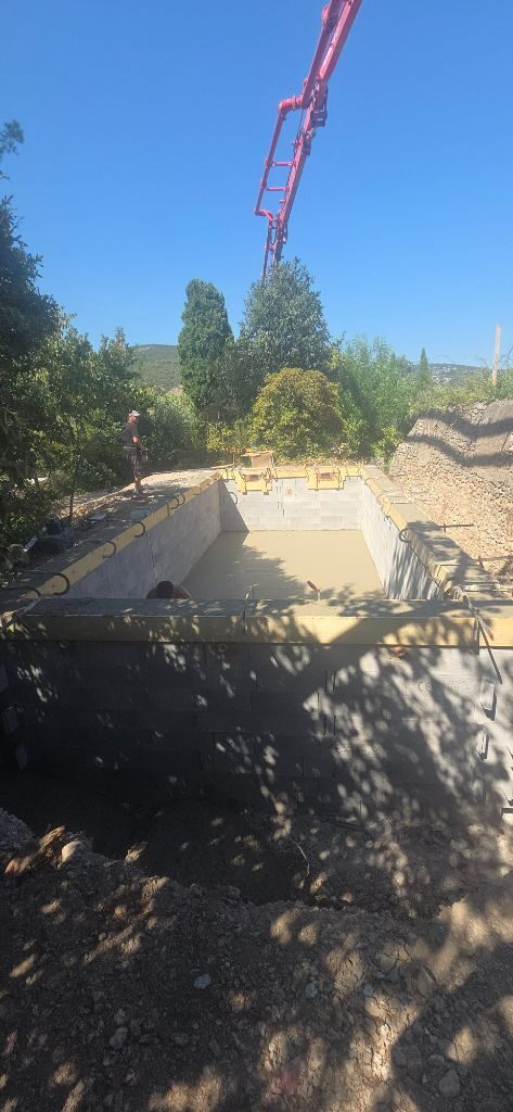 Coulage de fond de piscine